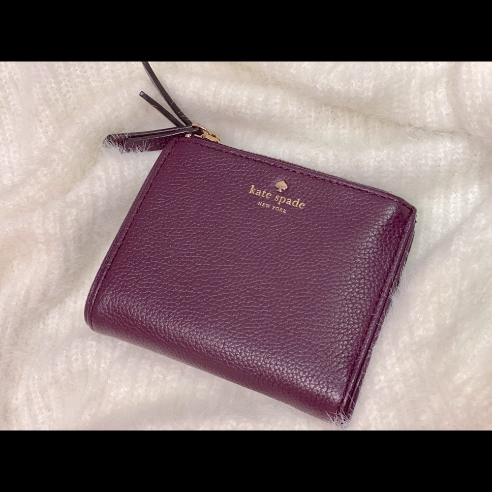 ** KATE SPADE** BURGUNDY WALLET
